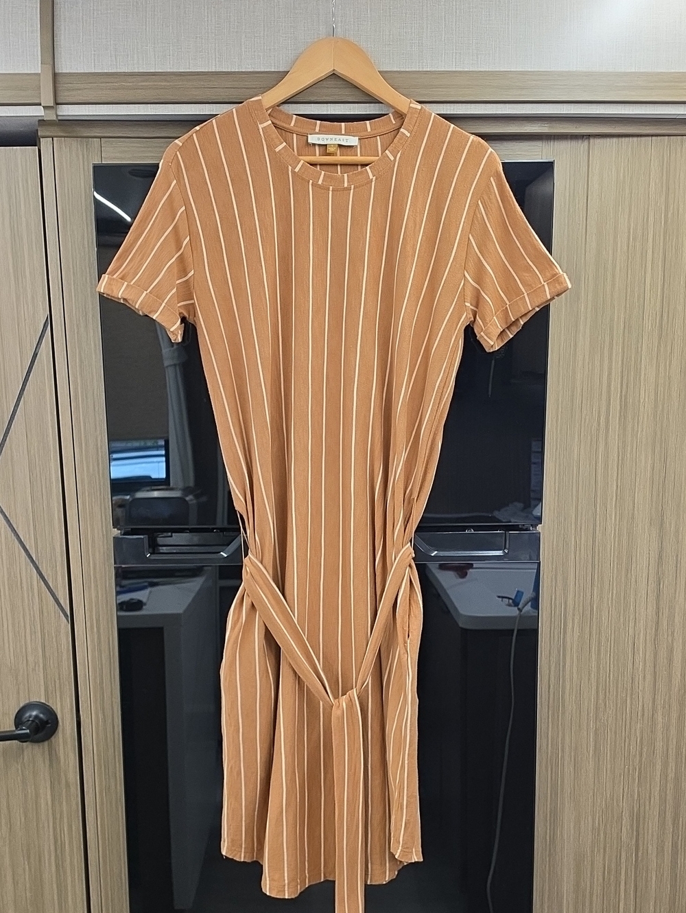🌻STRIPED, MIDI T-SHIRT DRESS" BY " DOWNEAST" 🌻